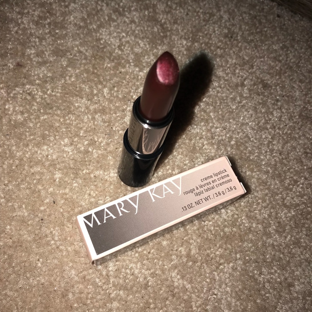 Cream lipstick